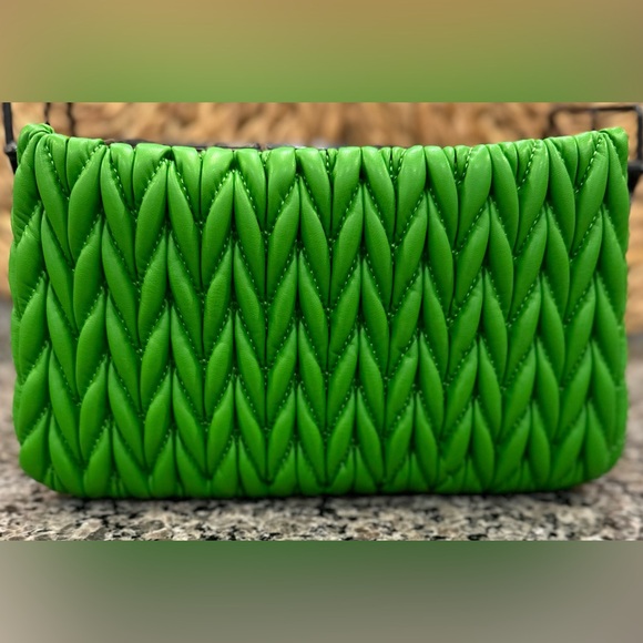 SHIRALEAH JODY ZIP POUCH, GREEN ✨LIKE NEW✨ - Picture 4 of 15